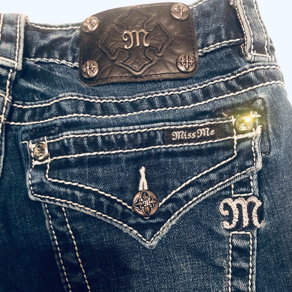 Miss Me Skinny Jeans - Picture 5 of 7